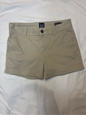 GAP Relaxed Girlfriend Chino Shorts Khaki Tan Size 4 Cuffed Casual